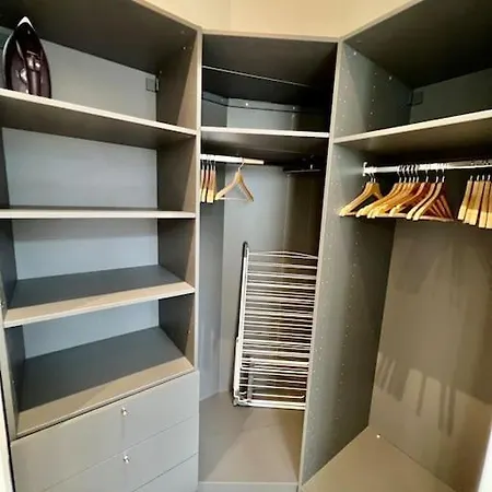 Very Bright Newly Renovated With Ac Parigi